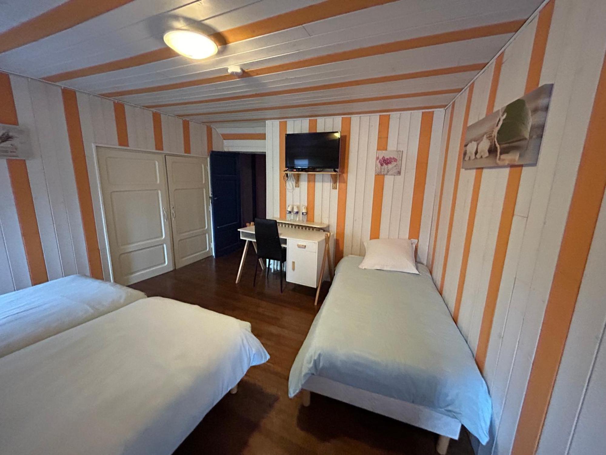 Chambres D'Hotes La Cheminee Tardets-Sorholus Exterior foto