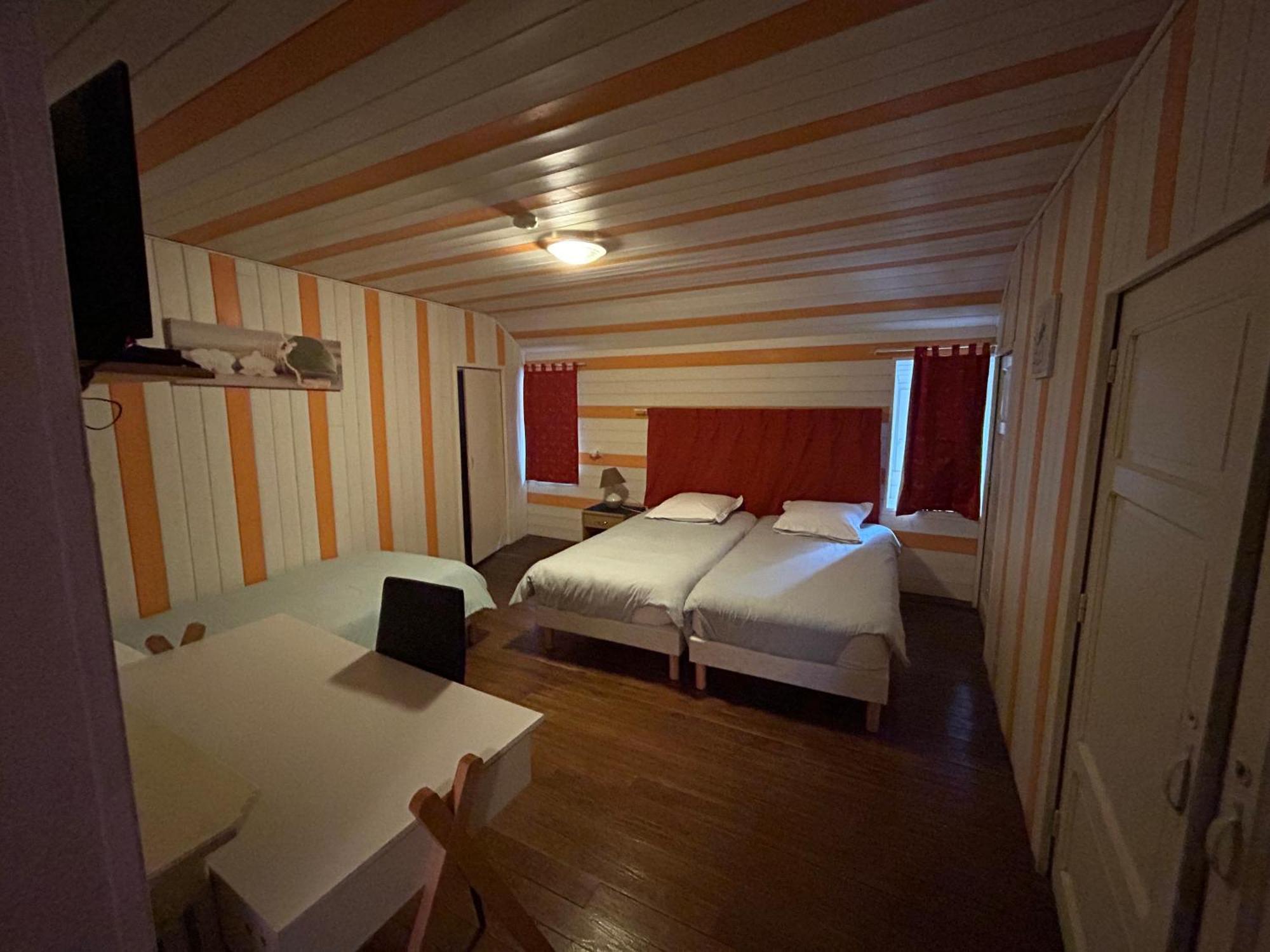 Chambres D'Hotes La Cheminee Tardets-Sorholus Exterior foto