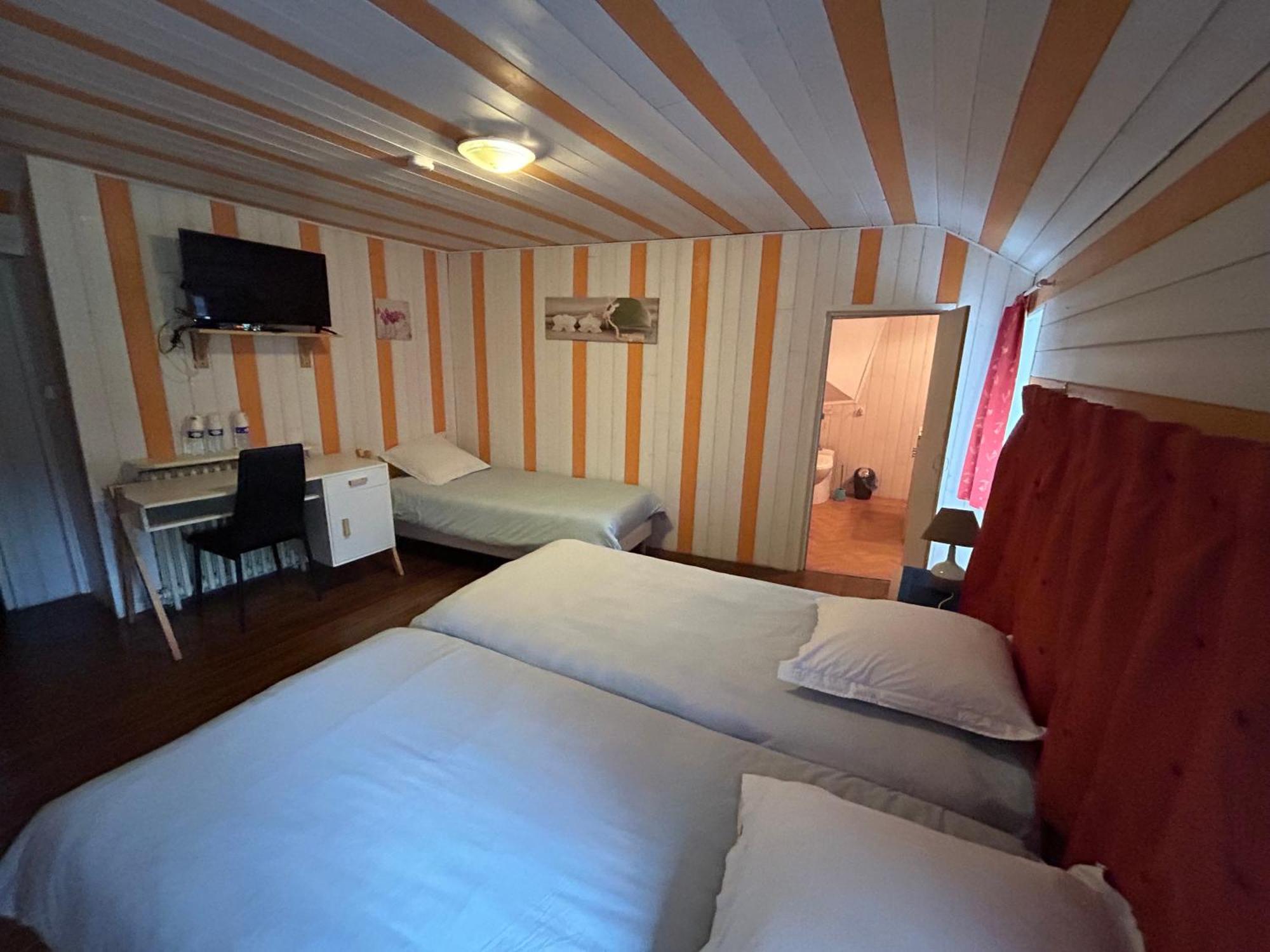 Chambres D'Hotes La Cheminee Tardets-Sorholus Exterior foto